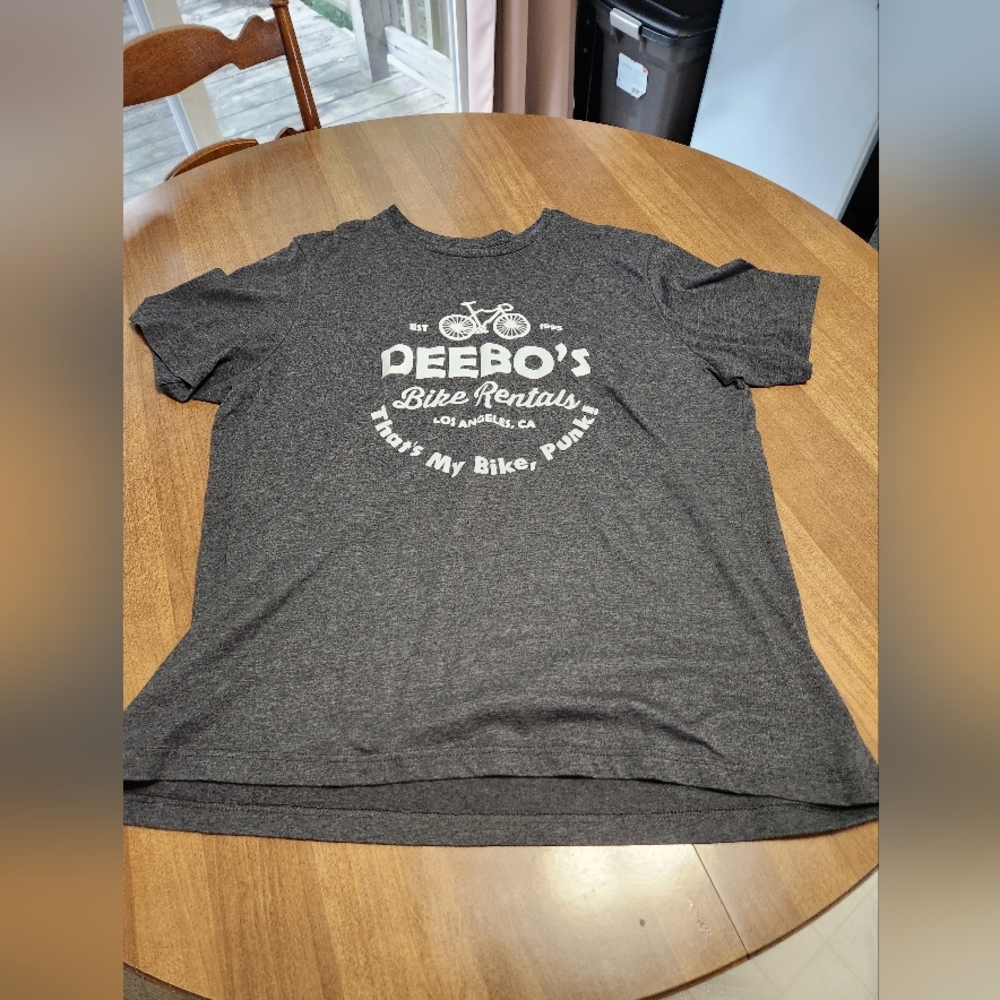 Mens 2xl Friday tshirt